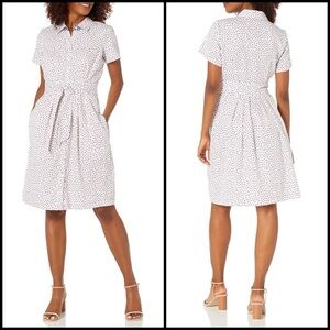 Foxcroft Vienna Short Sleeve Demure Dots Classic Shirt Wrinkle Free Dress Size 2